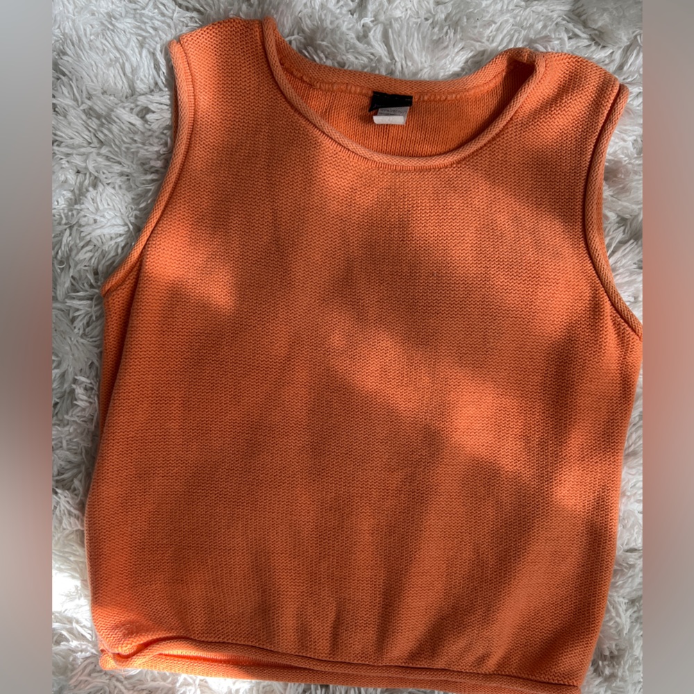Woman's knit top